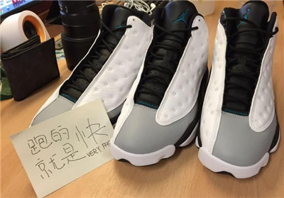 aj13伯爵正品多少钱 aj13伯爵真假对比